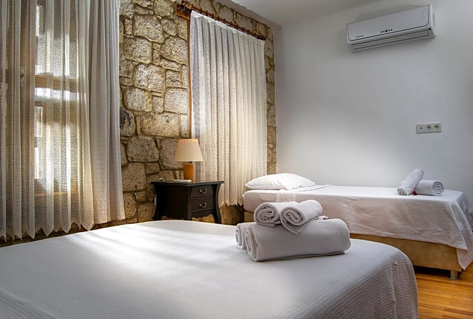 Flores Hotel Alaçatı