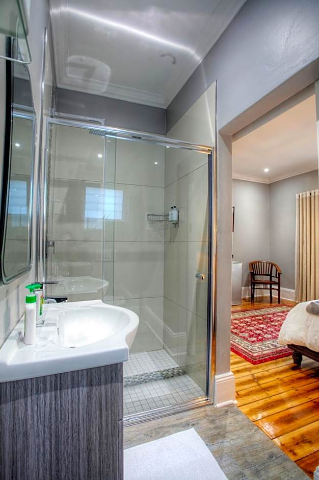 23 On Glen Guest House