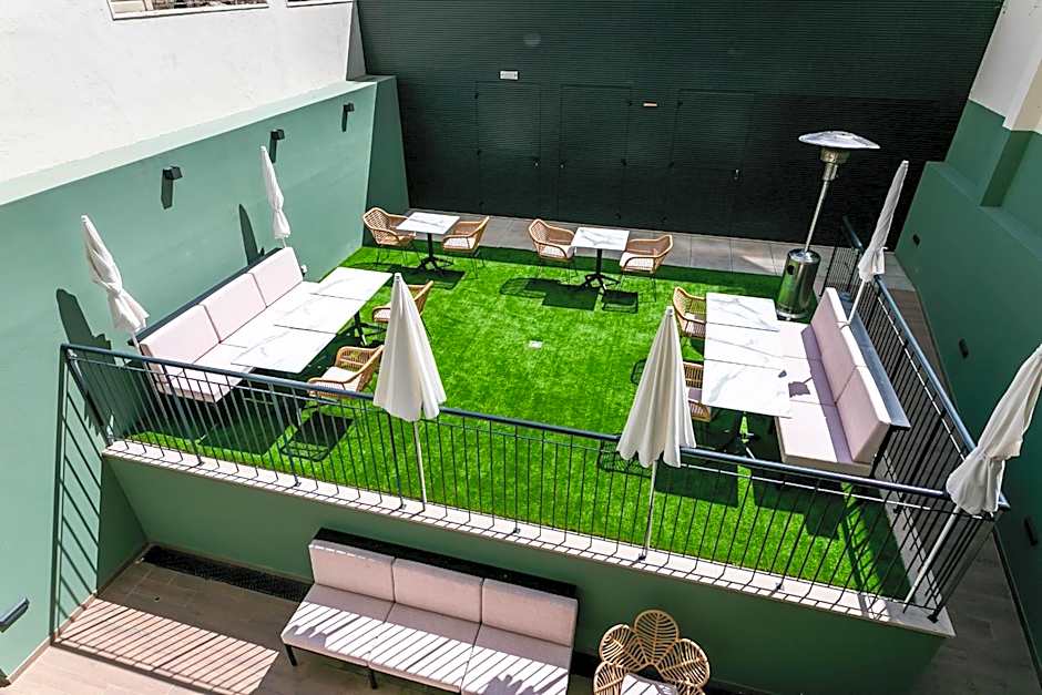 Lx SoHo Boutique Hotel