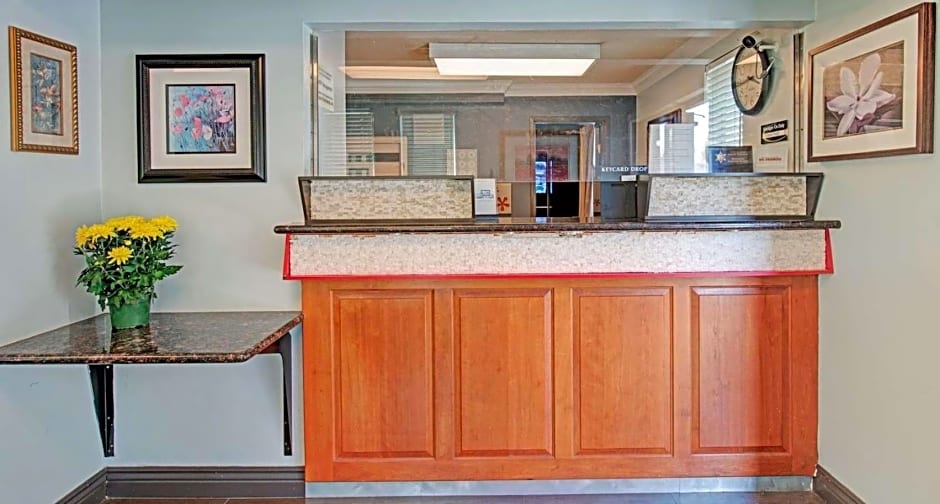 Super 8 by Wyndham Sacramento/Florin Rd