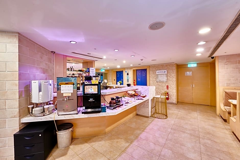 Butler Hotel (Plaza Hotel)