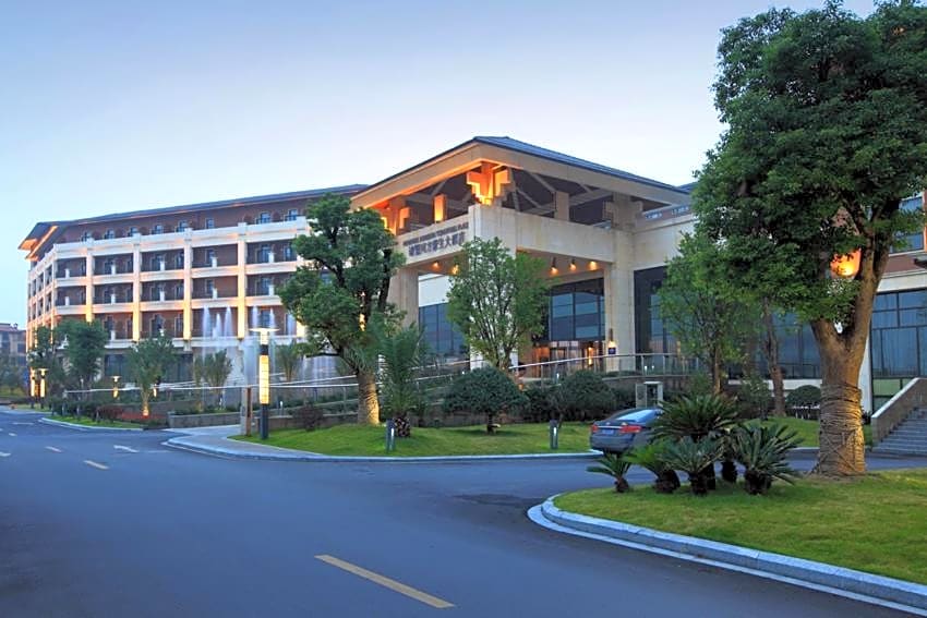 Howard Johnson Tongfang Plaza Zhuji