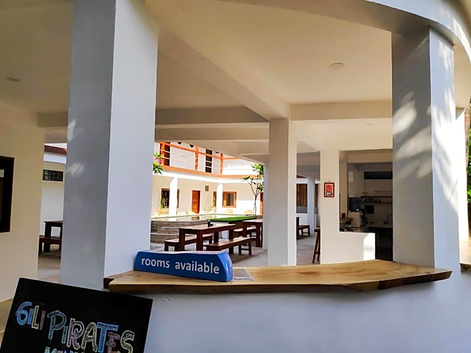 Gili Pirates Dive & BnB