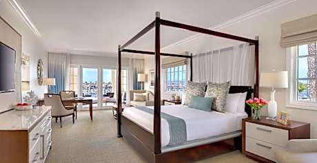 Balboa Bay Resort
