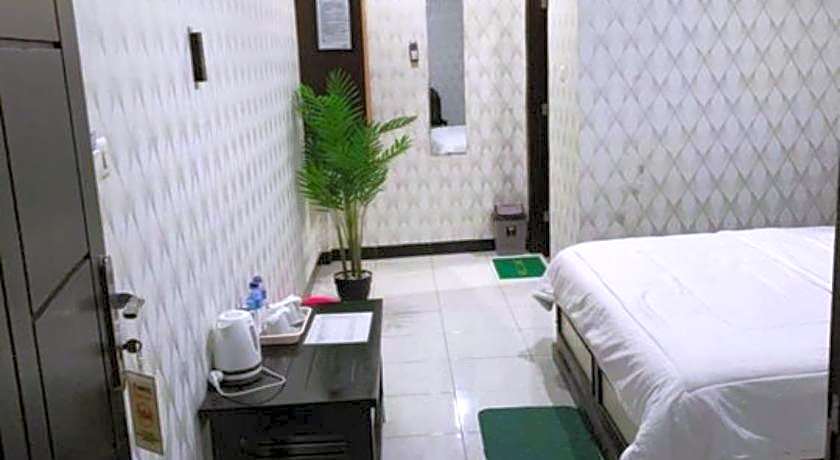 Hotel Cendrawasih Kotaraja By Reccoma – Jayapura, WA