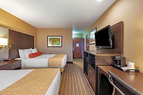 2 Queen Beds Non-Smoking Microwave Fridge Full Breakfast