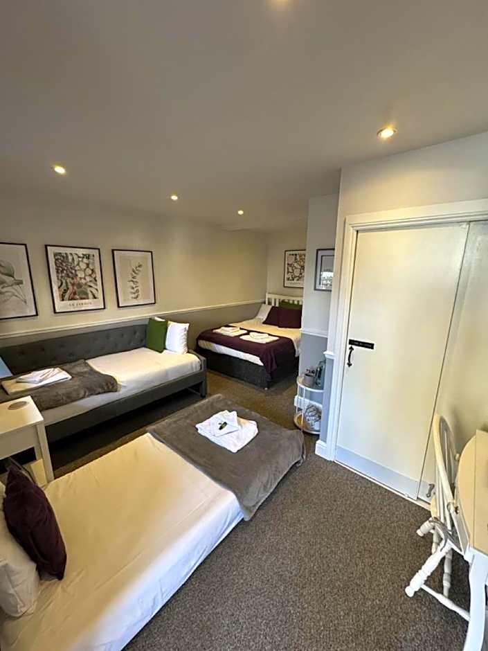 The Windsor Trooper Pub & Inn