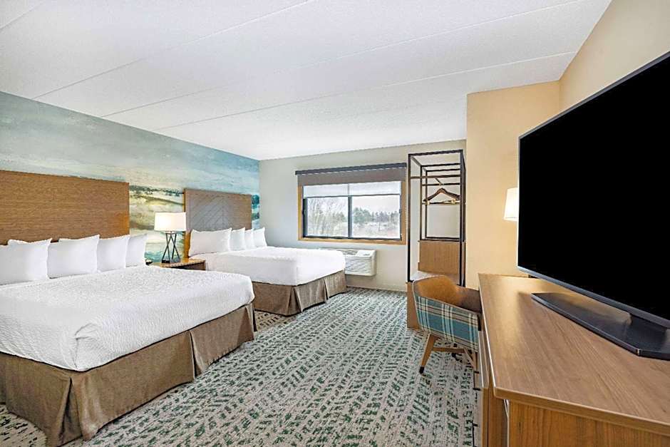 AmericInn by Wyndham Proctor Duluth Black Woods Conv Ctr