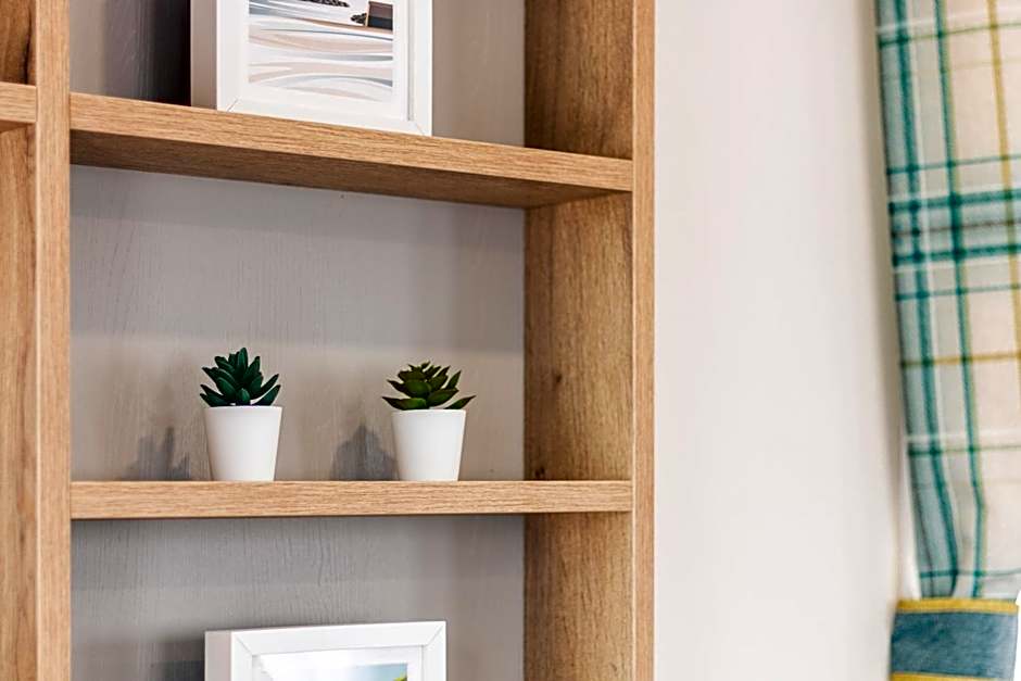 Squirrel Lodge with Hot Tub