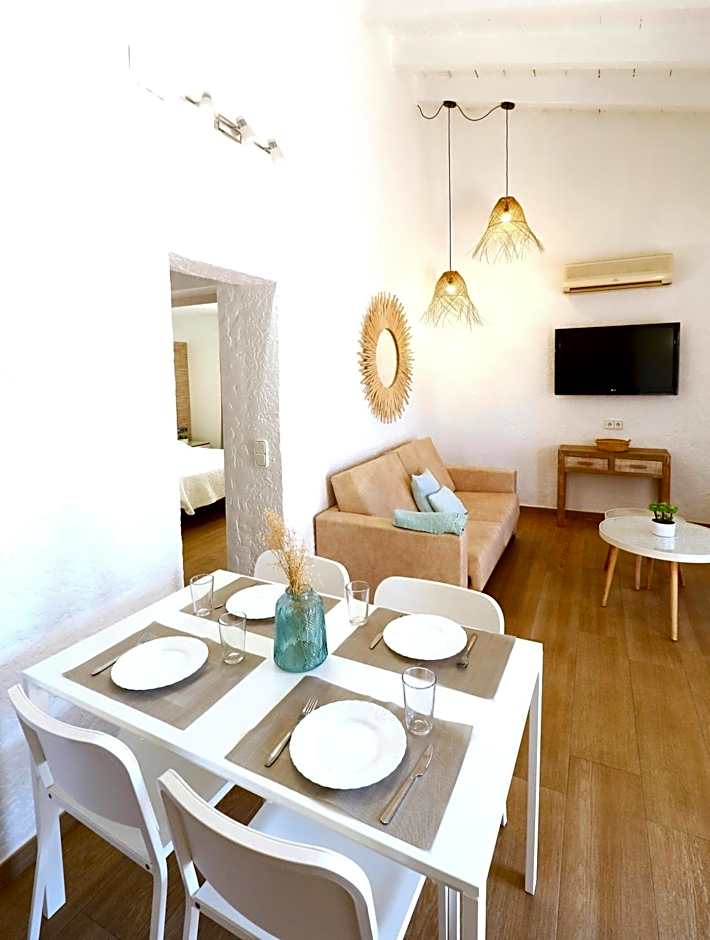 Naika Studios & Apartments