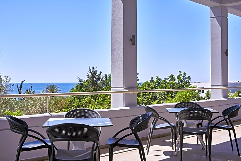 Labranda Miraluna Village