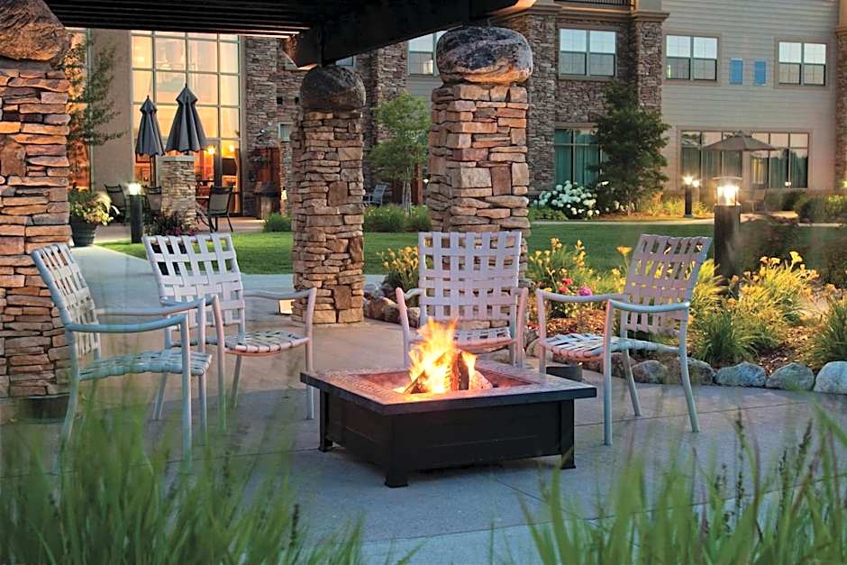 Clubhouse Hotel and Suites - Sioux Falls