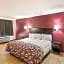 Red Roof Inn & Suites Pensacola East - Milton