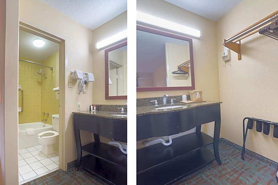 OYO Hotel Harriman near I-40