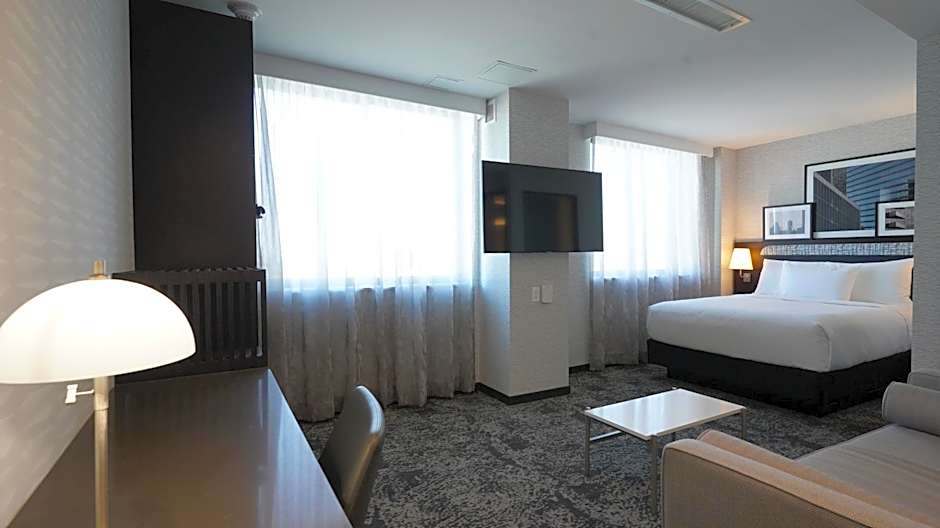 DoubleTree by Hilton Long Island City, NY
