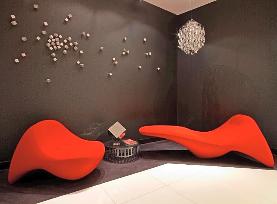 The Washington Hotel by LuxUrban