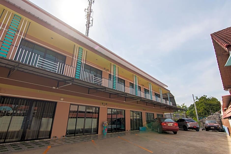 Brown Home Sattahip @ 19