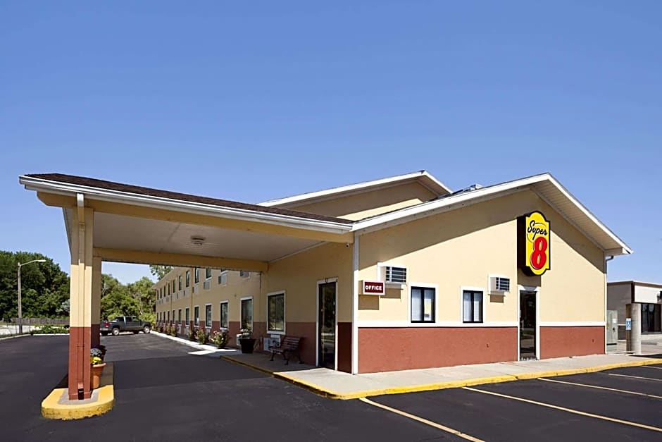 Super 8 by Wyndham Fremont NE