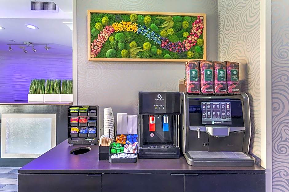 Best Western Plus Avita Suites