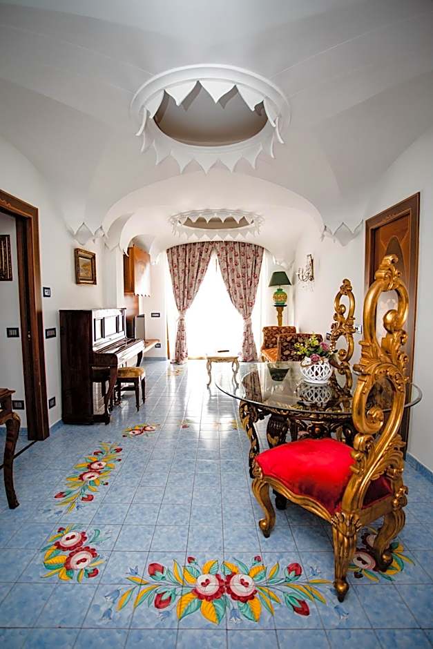 Strand Hotel Delfini