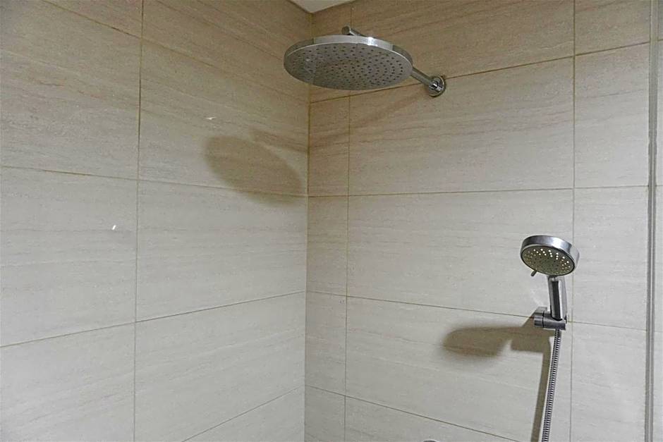 Well Design and Homey 1BR Ciputra International Apartment By Travelio