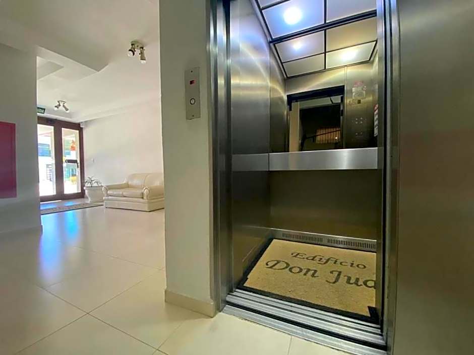 B914 - Apto 02 quartos para 7 pessoas perto do mar