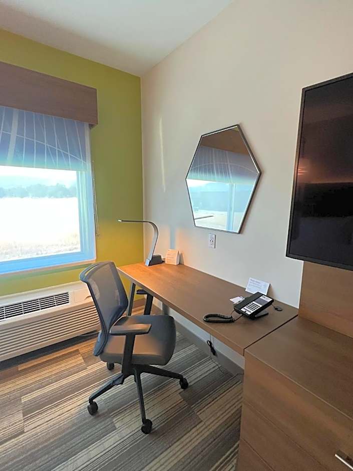 Holiday Inn Express & Suites - Ukiah By IHG