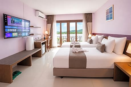 Deluxe River View Twin Room