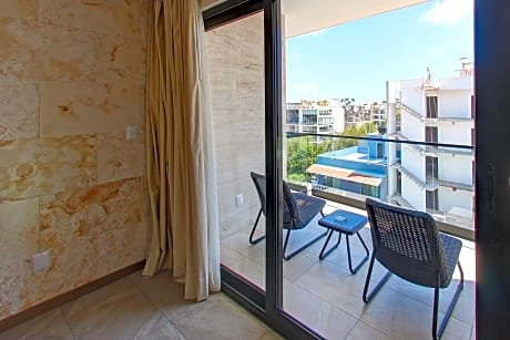 King Suite With Balcony