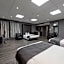 Hotel & Suites Le Dauphin Drummondville