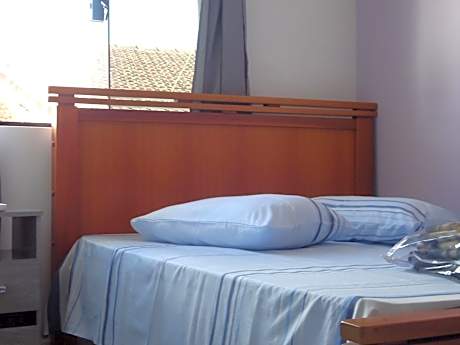 Family Room (5 Adults)