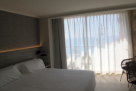 DOUBLE PREMIUM WITH TERRACE