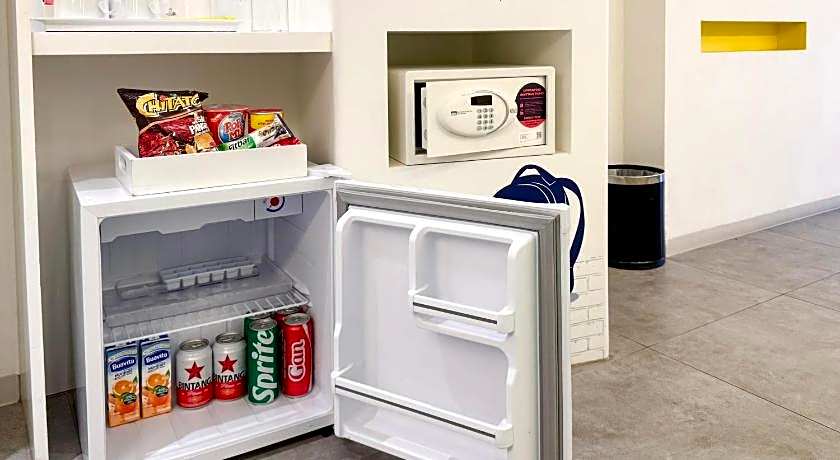 YELLO Kuta Beachwalk Bali