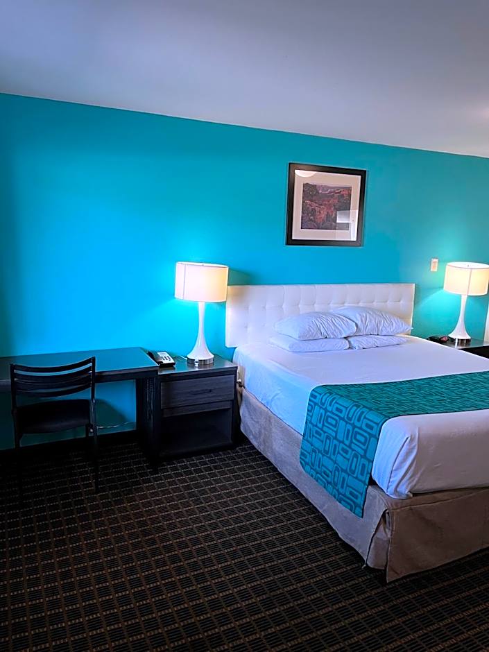 Howard Johnson Hotel & Suites by Wyndham St. George