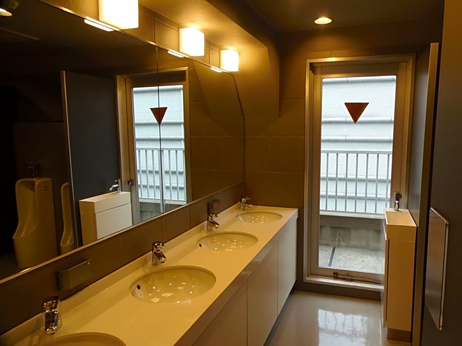 Capsule Hotel & Spa The Nell - Male only -
