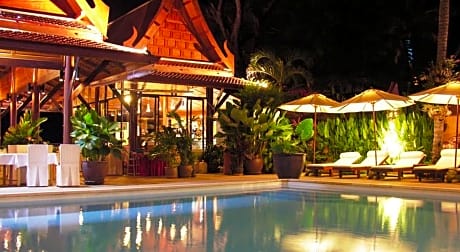 White House Beach Resort