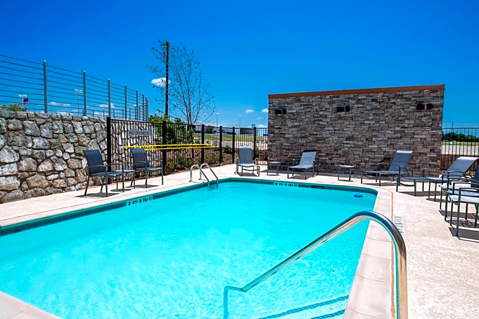 Fairfield Inn & Suites by Marriott Dallas Waxahachie