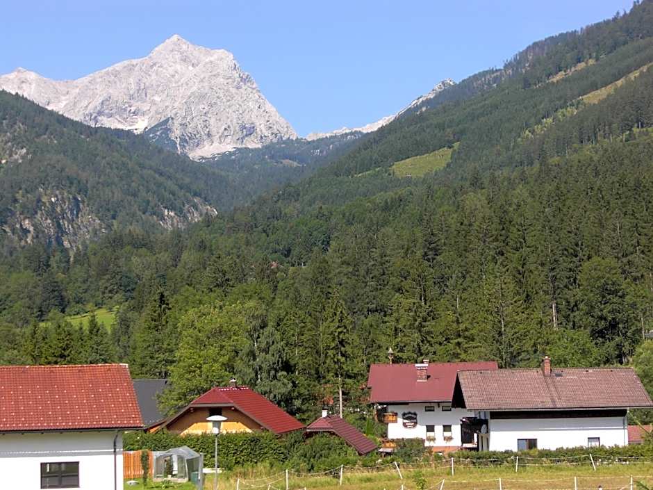 Hotel garni Landhaus Bürtlmair