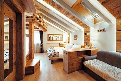 Deluxe Quadruple Room