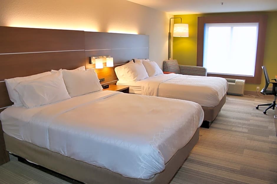 Holiday Inn Express & Suites Douglas By IHG