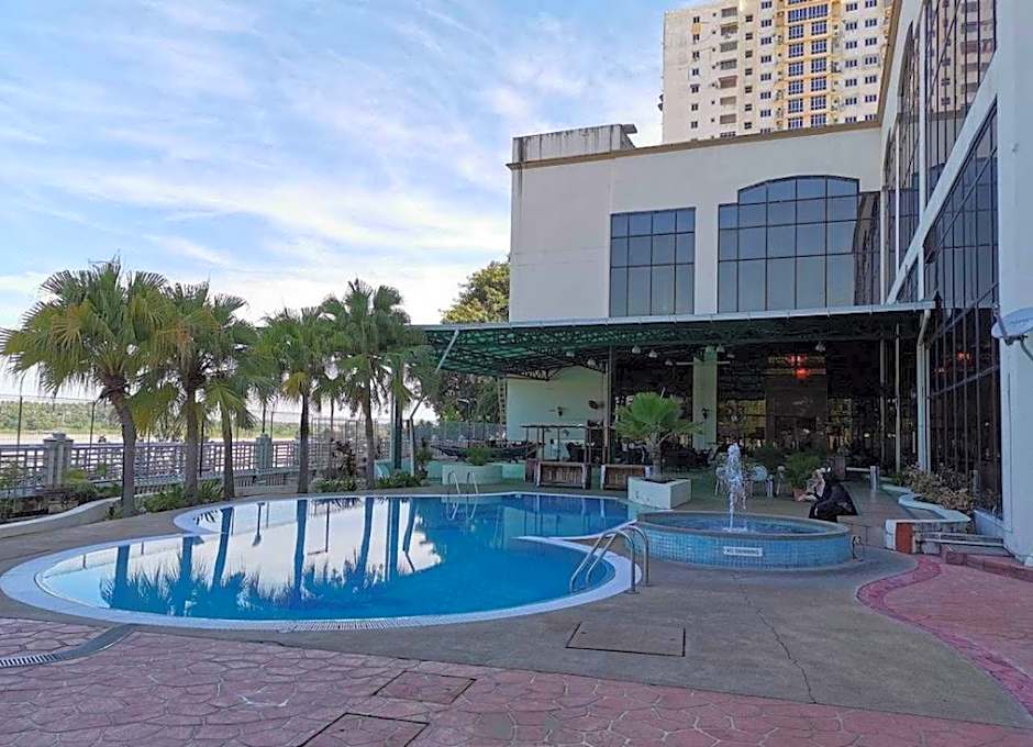 Grand Riverview Hotel