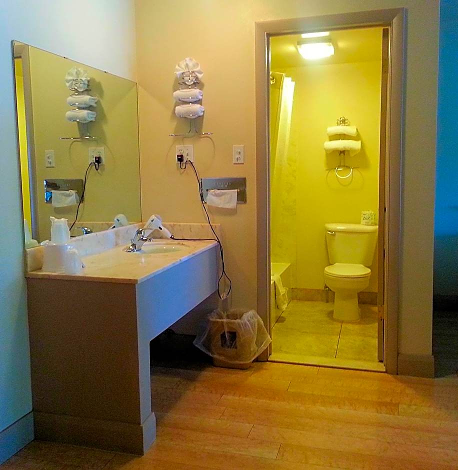 The Greenwell Inn and Convention Center