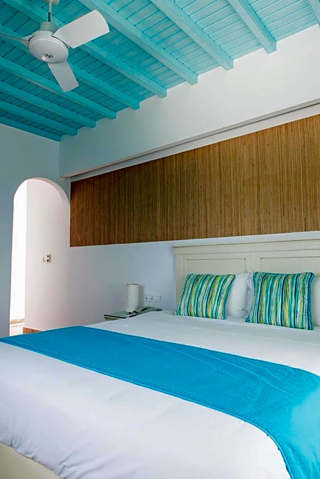 Poseidon Hotel Suites