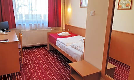 Single Room without Air Conditioning