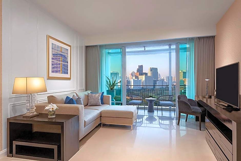 Dusit Suites Hotel Ratchadamri, Bangkok