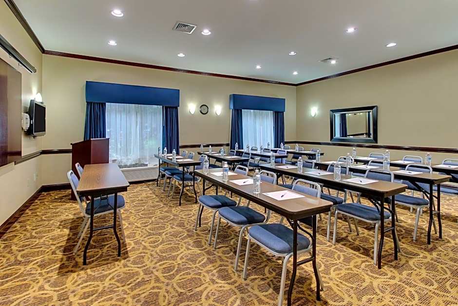 Holiday Inn Express and Suites Allentown West By IHG