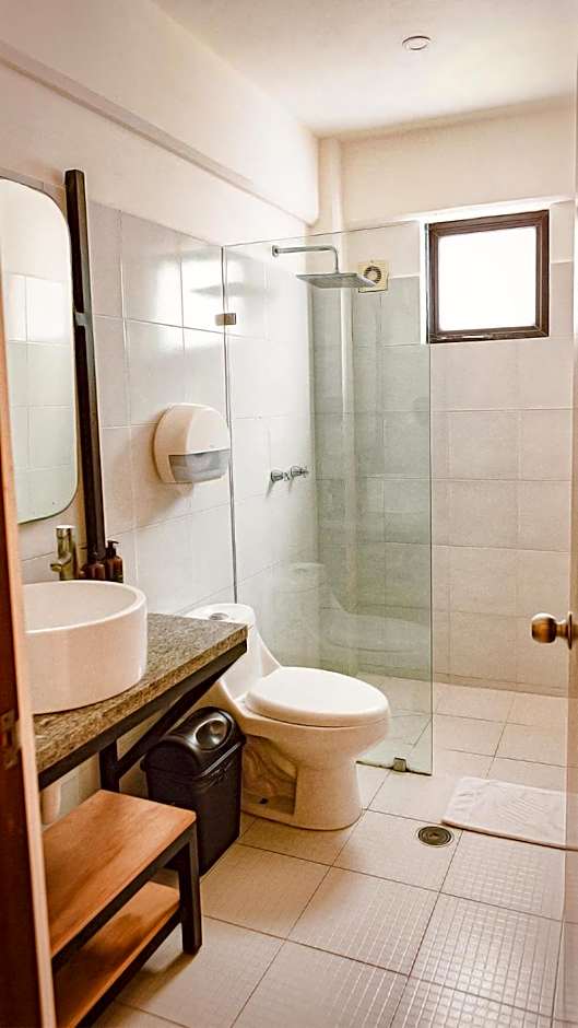 Nomads Hotel, Hostel & Rooftop Pool Cancun