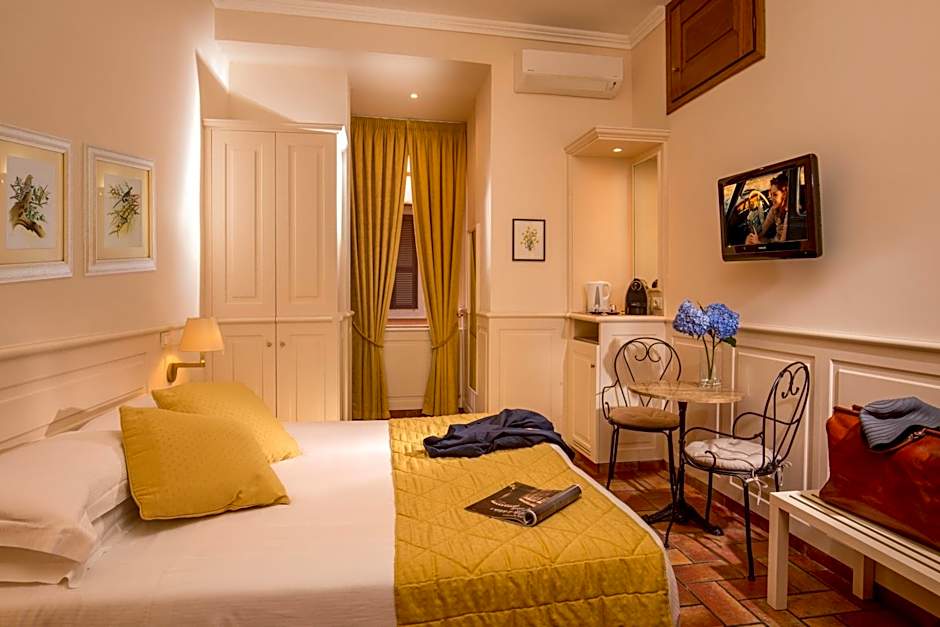 Aenea Superior Inn