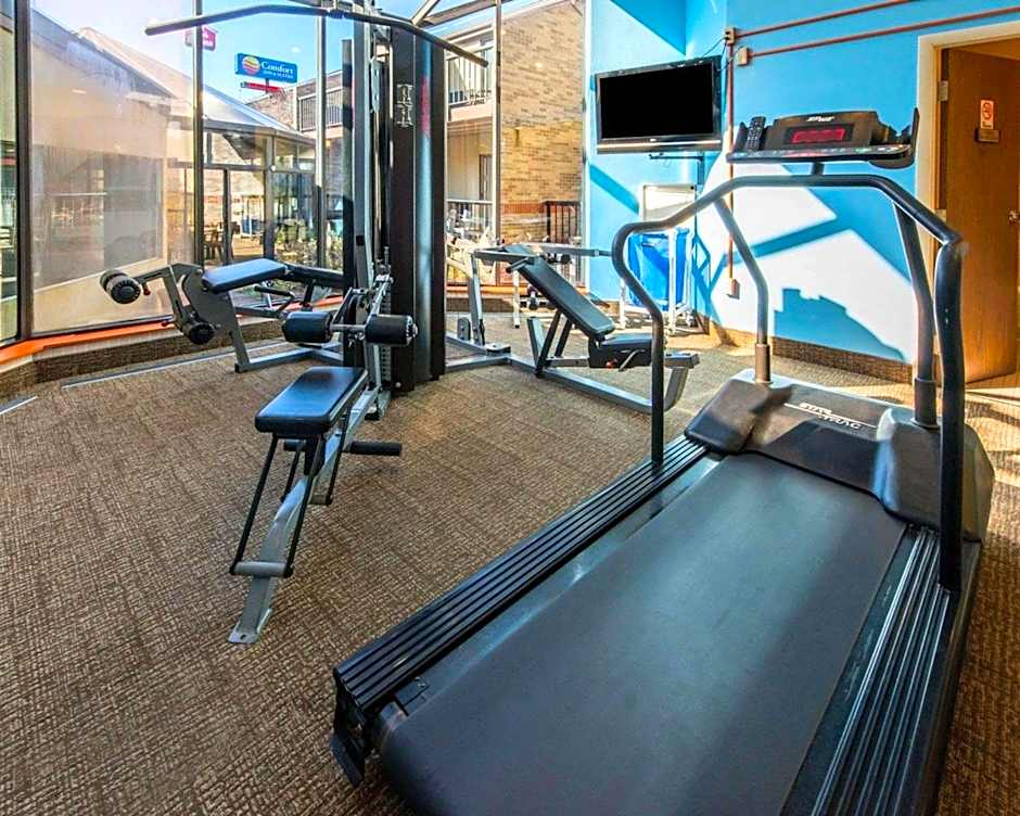 Comfort Inn & Suites Erie - Splash Lagoon Indoor Waterpark