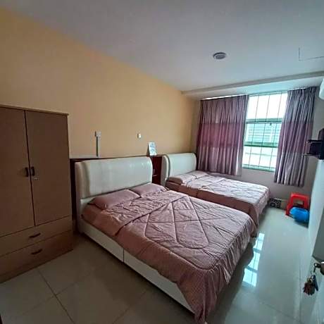EASY HOMESTAY LUKUT NS